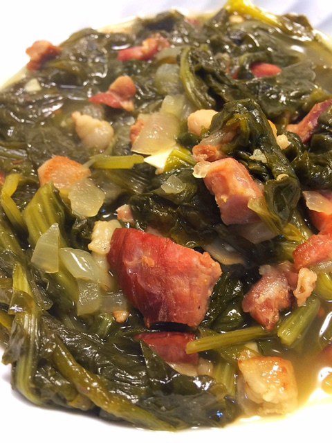 Southern Collard Greens with Ham Hocks