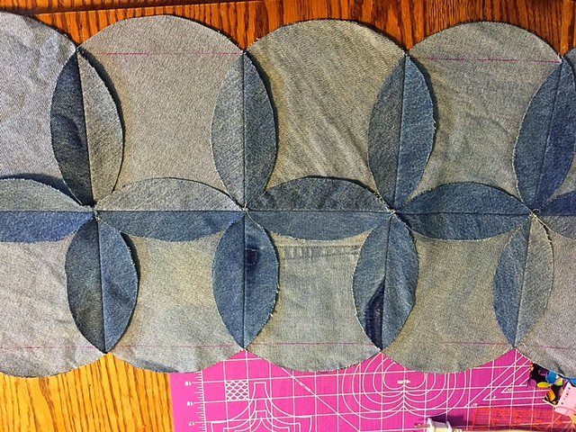 Shabby Denim Circle Quilt