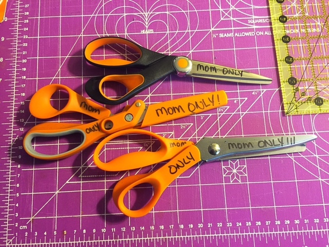 mom-only-fabric-scissors